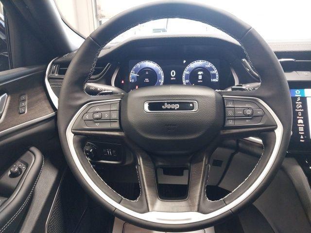 new 2026 Jeep Grand Cherokee car, priced at $43,985