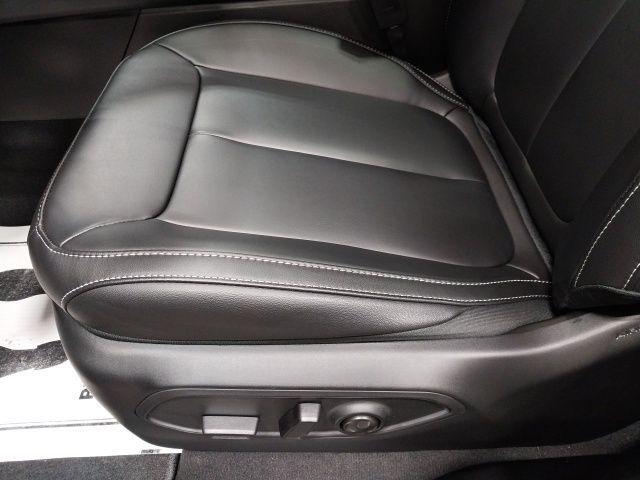 new 2026 Jeep Grand Cherokee car, priced at $43,985