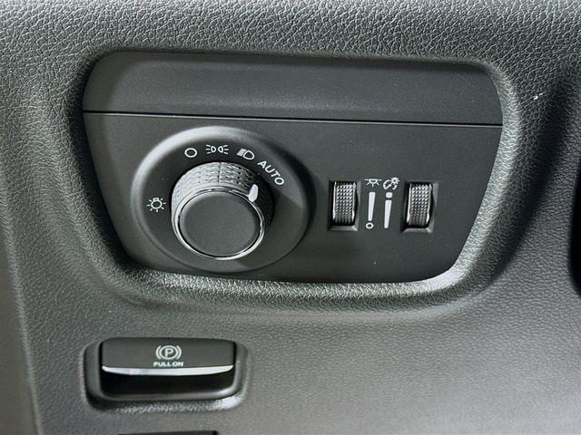 new 2026 Jeep Grand Cherokee car, priced at $42,704