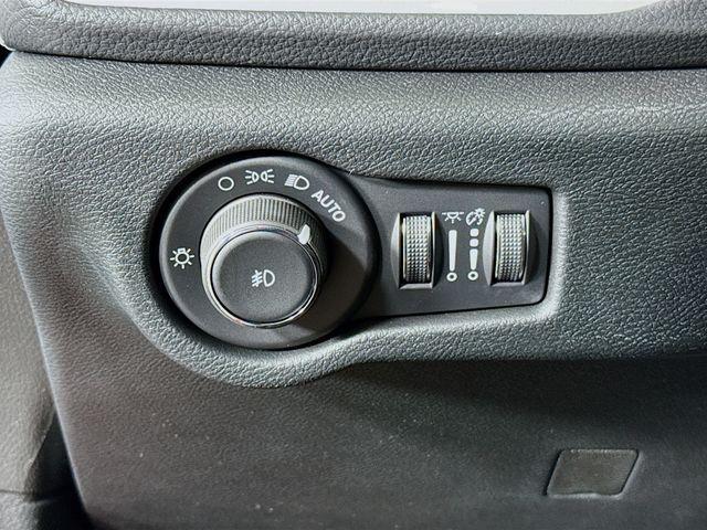 new 2026 Chrysler Pacifica car, priced at $40,560