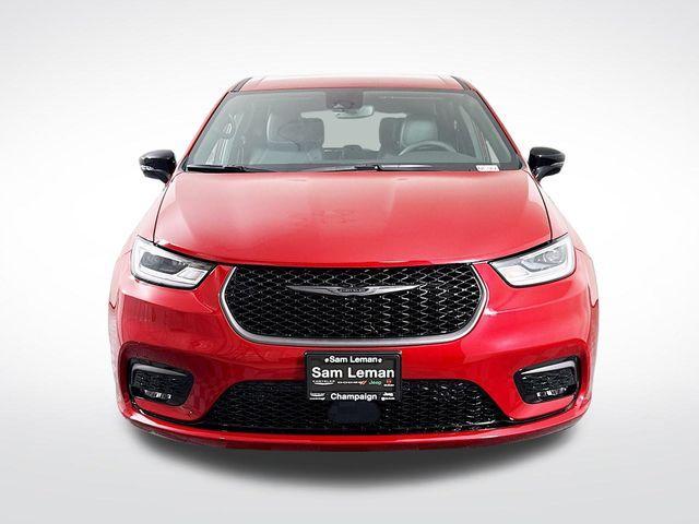 new 2026 Chrysler Pacifica car, priced at $40,560