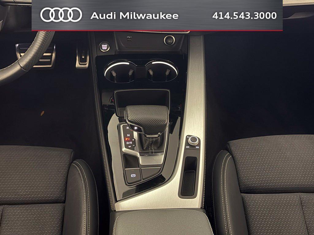 Audi A4 view 32