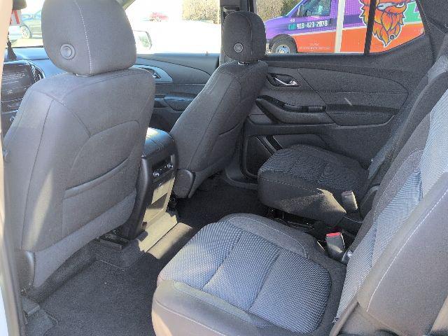 used 2023 Chevrolet Traverse car, priced at $24,370