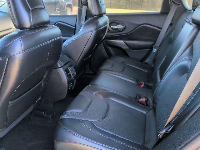 used 2019 Jeep Cherokee car, priced at $13,744