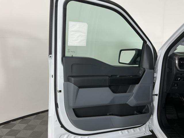 new 2025 Ford F-150 car, priced at $40,256