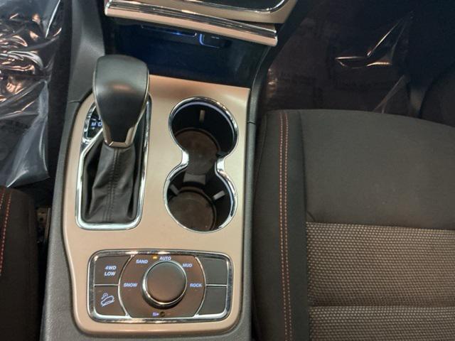 used 2017 Jeep Grand Cherokee car, priced at $14,871