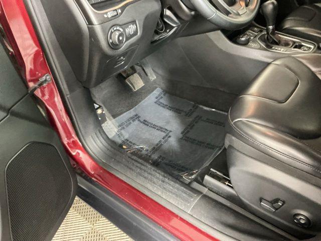 used 2019 Jeep Cherokee car, priced at $22,171