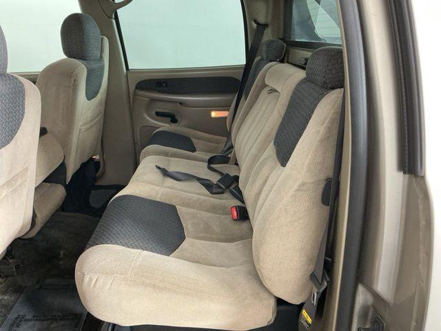 used 2002 Chevrolet Avalanche car, priced at $5,171