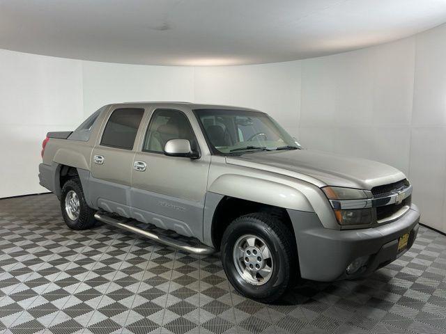 used 2002 Chevrolet Avalanche car, priced at $5,171