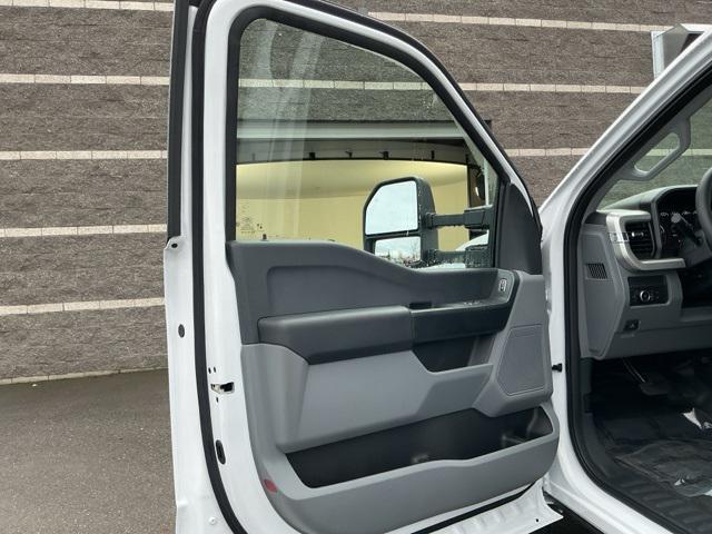 new 2025 Ford F-450 car, priced at $93,516