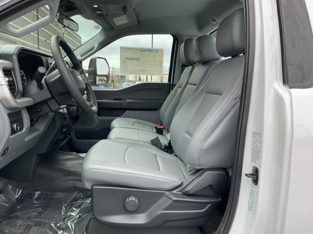 new 2025 Ford F-450 car, priced at $93,516