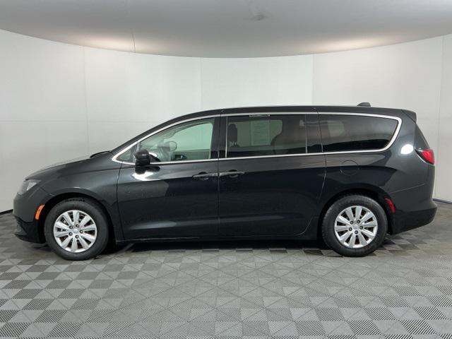 used 2018 Chrysler Pacifica car, priced at $11,971
