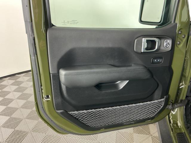 used 2021 Jeep Wrangler Unlimited car, priced at $36,371