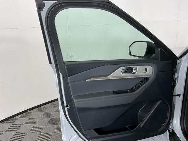 new 2026 Ford Explorer car, priced at $39,535