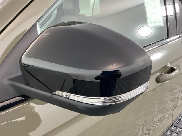 new 2025 Ford Expedition car, priced at $86,120