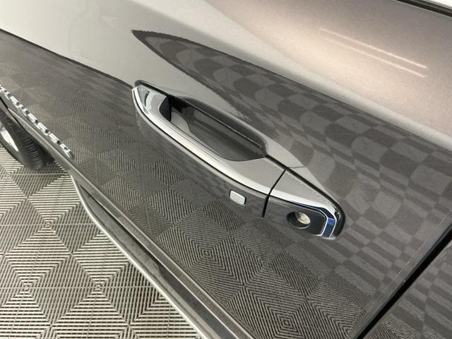 used 2016 Chevrolet Suburban car, priced at $20,972