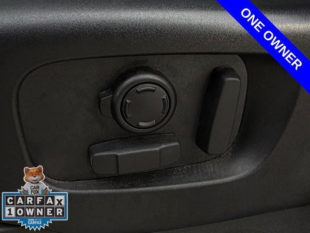used 2023 Land Rover Discovery car, priced at $36,998