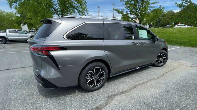new 2026 Toyota Sienna car, priced at $63,014