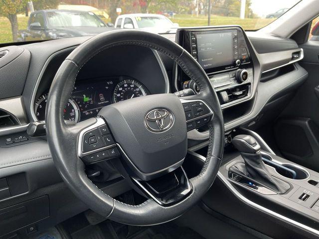 used 2021 Toyota Highlander car, priced at $29,000