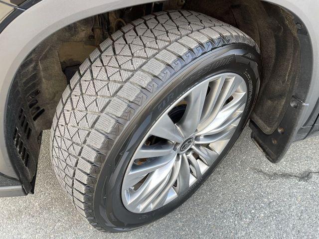 used 2023 Toyota Highlander car, priced at $40,500