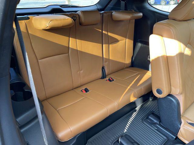 used 2023 Toyota Highlander car, priced at $40,500