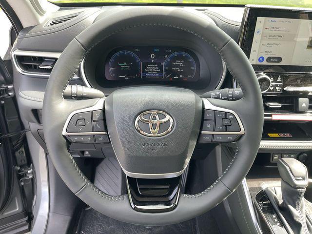 new 2026 Toyota Highlander car, priced at $57,541
