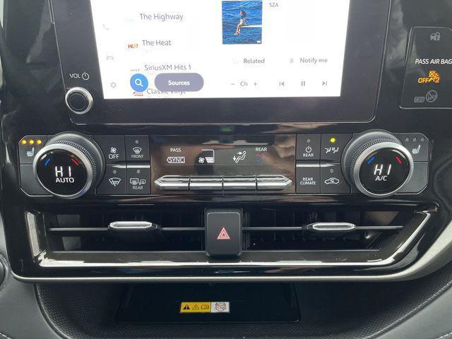 used 2023 Toyota Highlander car, priced at $36,400