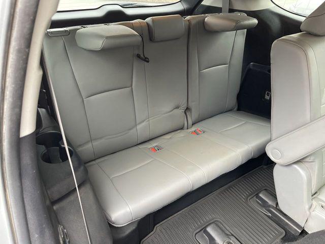 used 2020 Toyota Highlander car, priced at $26,900