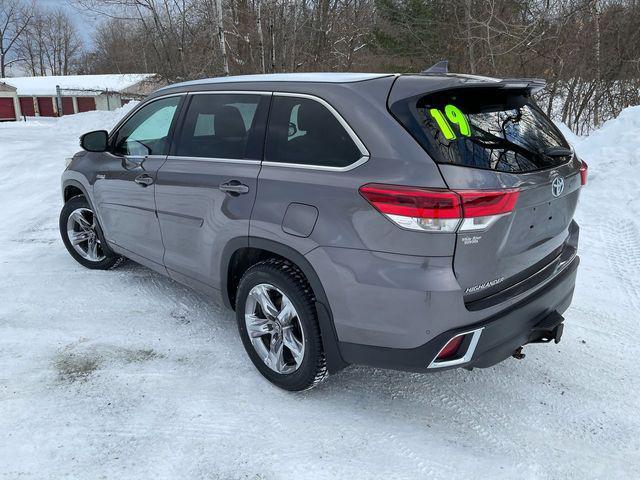 used 2019 Toyota Highlander Hybrid car, priced at $29,500