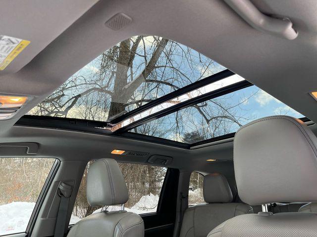 used 2019 Toyota Highlander Hybrid car, priced at $29,500