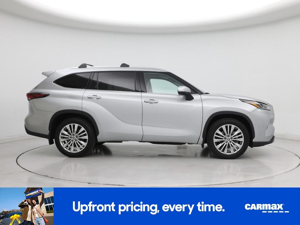 used 2024 Toyota Highlander car, priced at $47,998