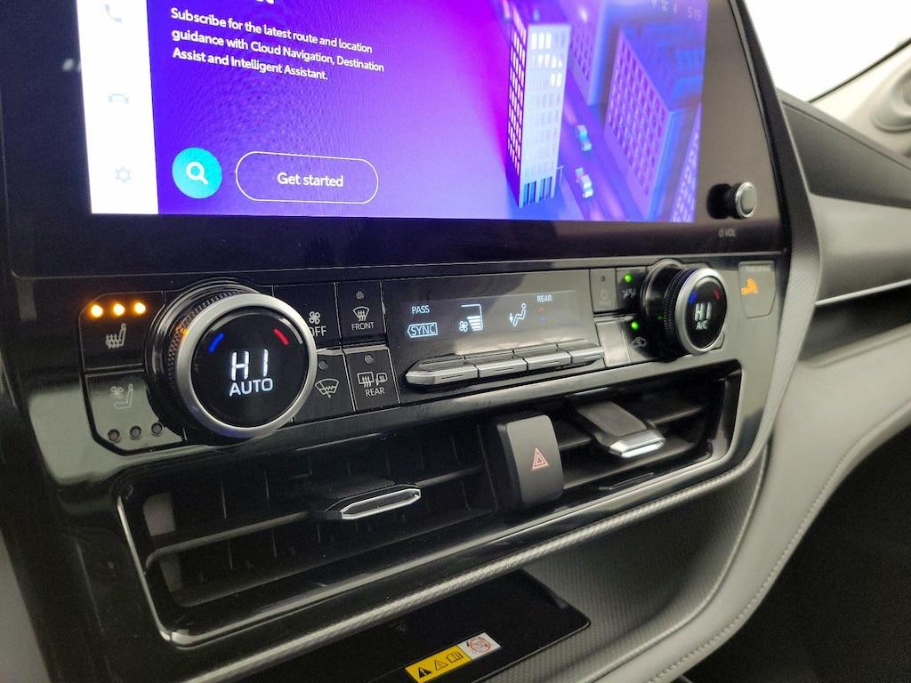 used 2024 Toyota Highlander car, priced at $47,998