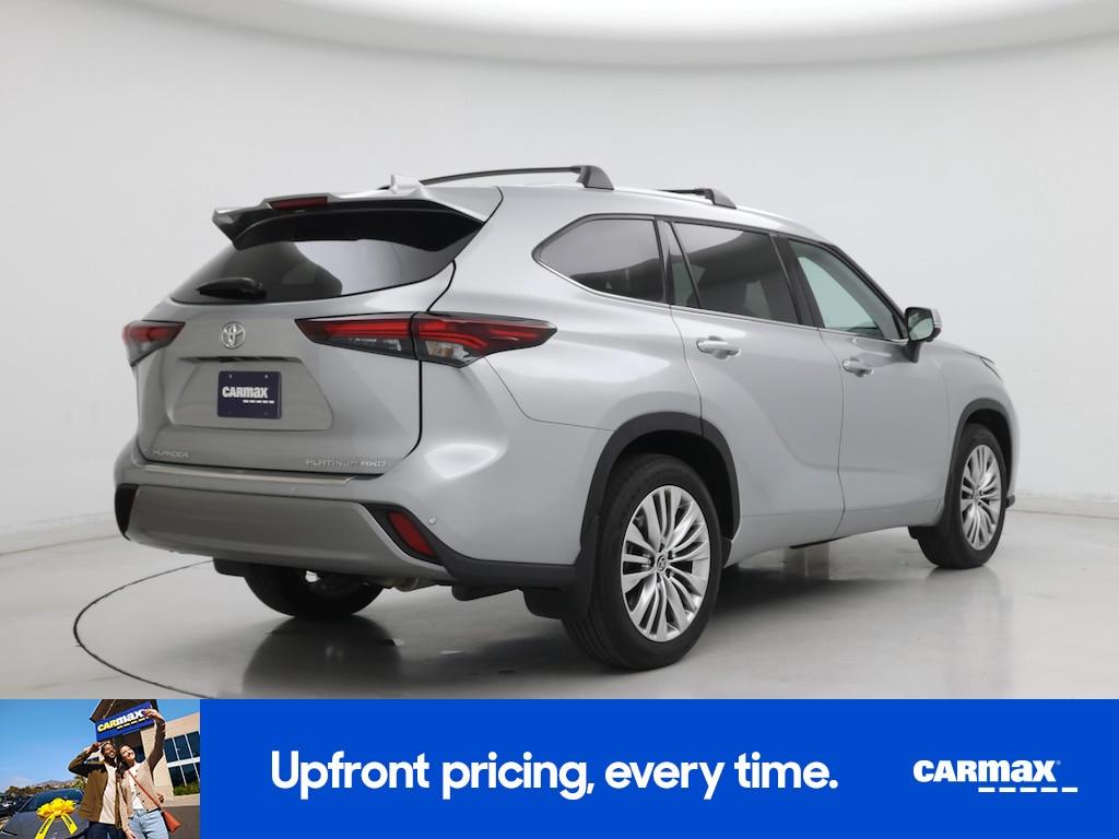 used 2024 Toyota Highlander car, priced at $47,998