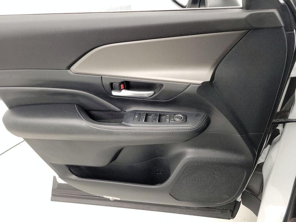 used 2024 Toyota Grand Highlander car, priced at $44,998