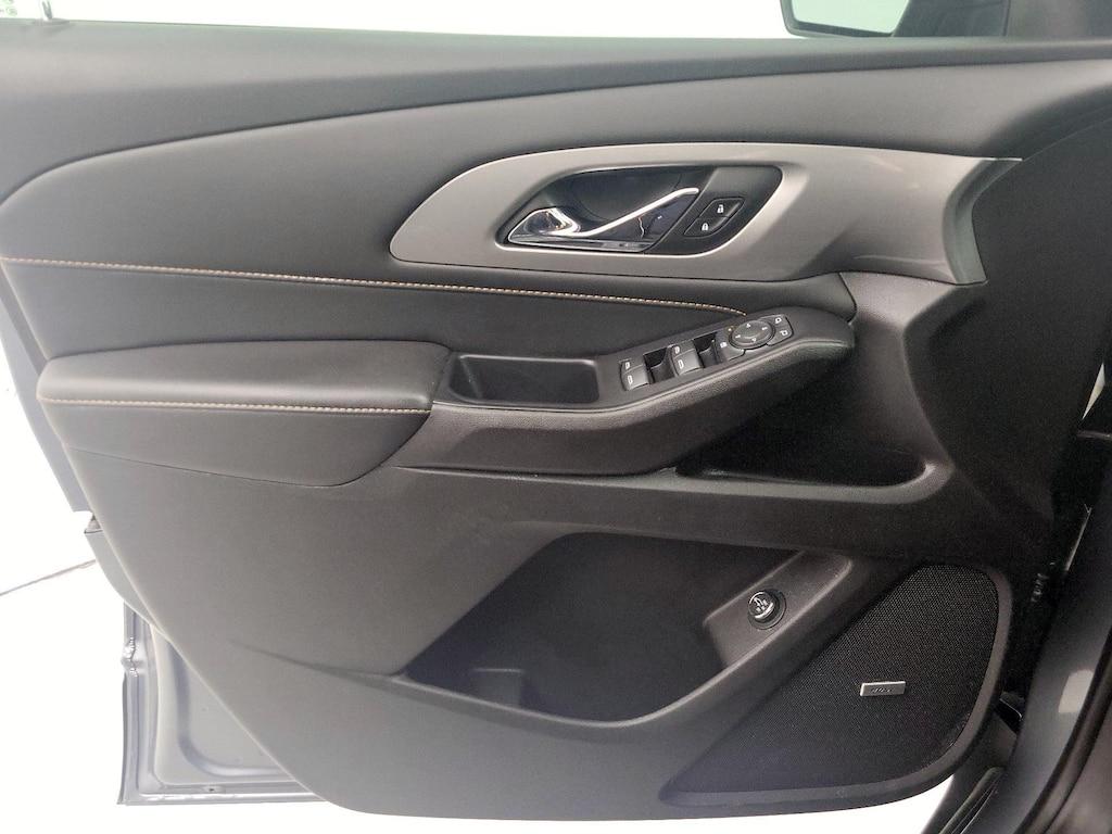 used 2021 Chevrolet Traverse car, priced at $29,998