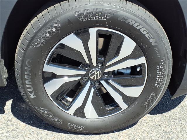 new 2026 Volkswagen Atlas car, priced at $40,127