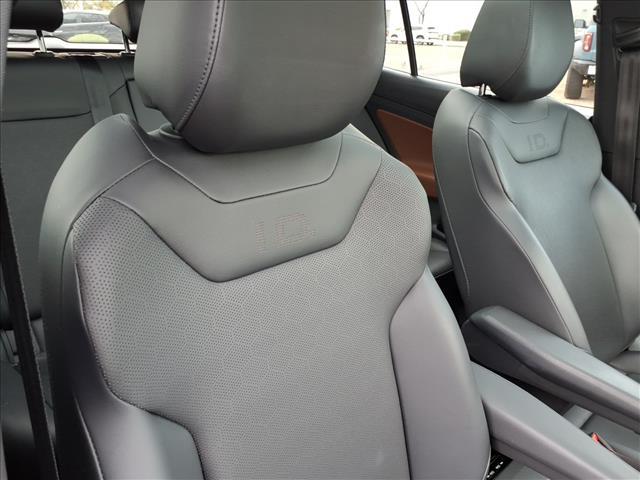 used 2022 Volkswagen ID.4 car, priced at $21,998