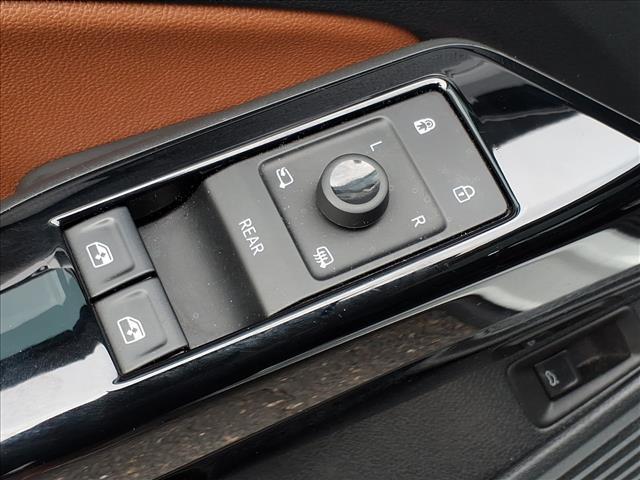 used 2022 Volkswagen ID.4 car, priced at $21,998