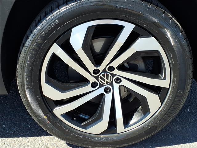 used 2020 Volkswagen Atlas Cross Sport car, priced at $24,597