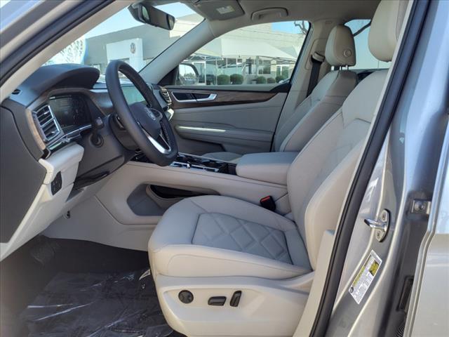 new 2026 Volkswagen Atlas car, priced at $44,998