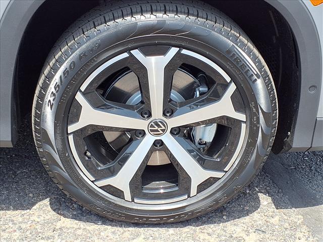 new 2026 Volkswagen Tiguan car, priced at $35,590