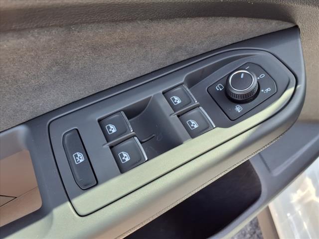 new 2025 Volkswagen Golf GTI car, priced at $37,208