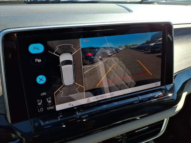 new 2026 Volkswagen Atlas car, priced at $56,109