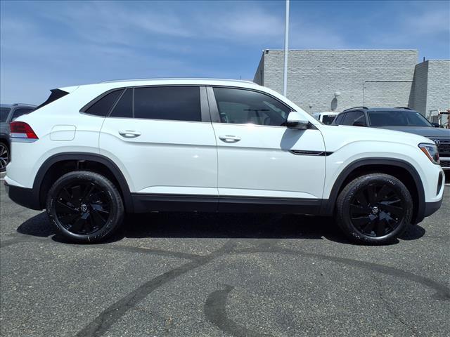 new 2026 Volkswagen Atlas Cross Sport car, priced at $47,151