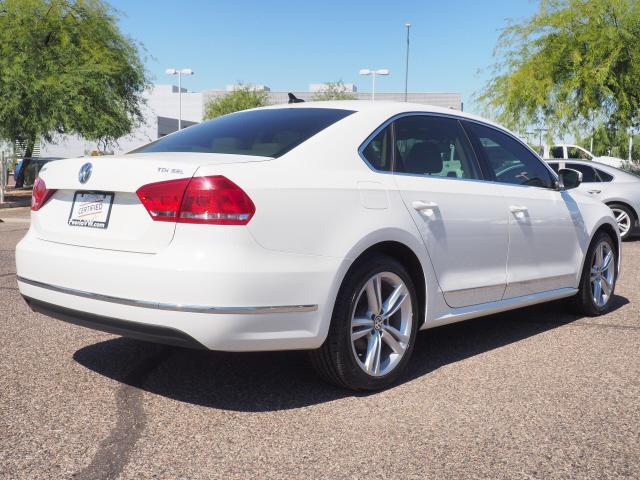 used 2013 Volkswagen Passat car
