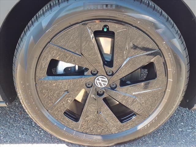 used 2025 Volkswagen ID.4 car, priced at $31,998