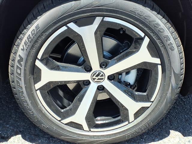 new 2026 Volkswagen Tiguan car, priced at $35,927