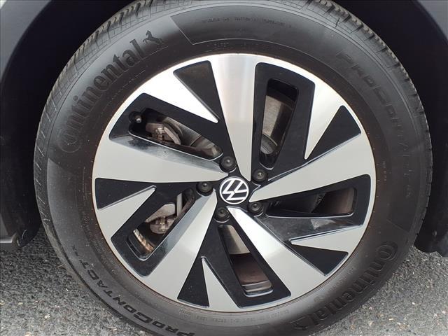 used 2024 Volkswagen ID.4 car, priced at $21,998