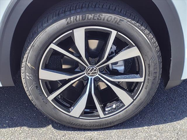 new 2026 Volkswagen Atlas Cross Sport car, priced at $54,631