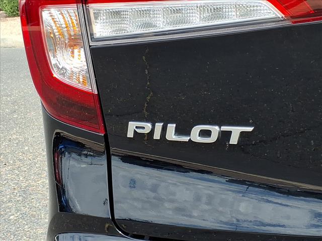 used 2022 Honda Pilot car, priced at $26,999